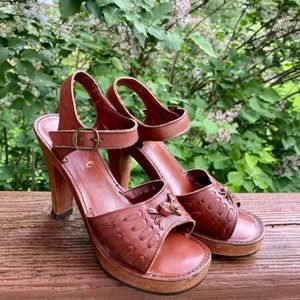 vintage leather wood heel sandals